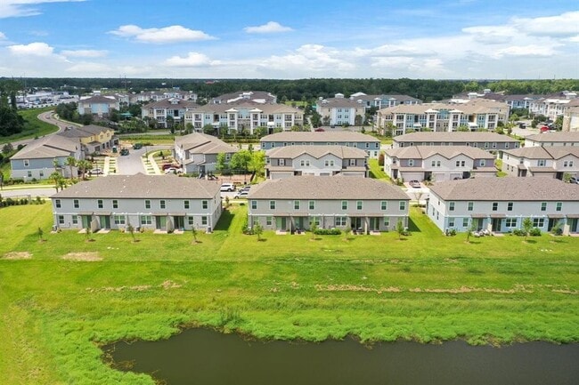 Building Photo - 726 Legacy Dr