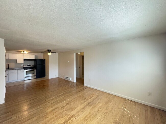 Building Photo - 173 Loudon Rd