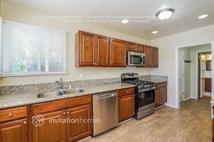 Building Photo - 19520 Haynes St