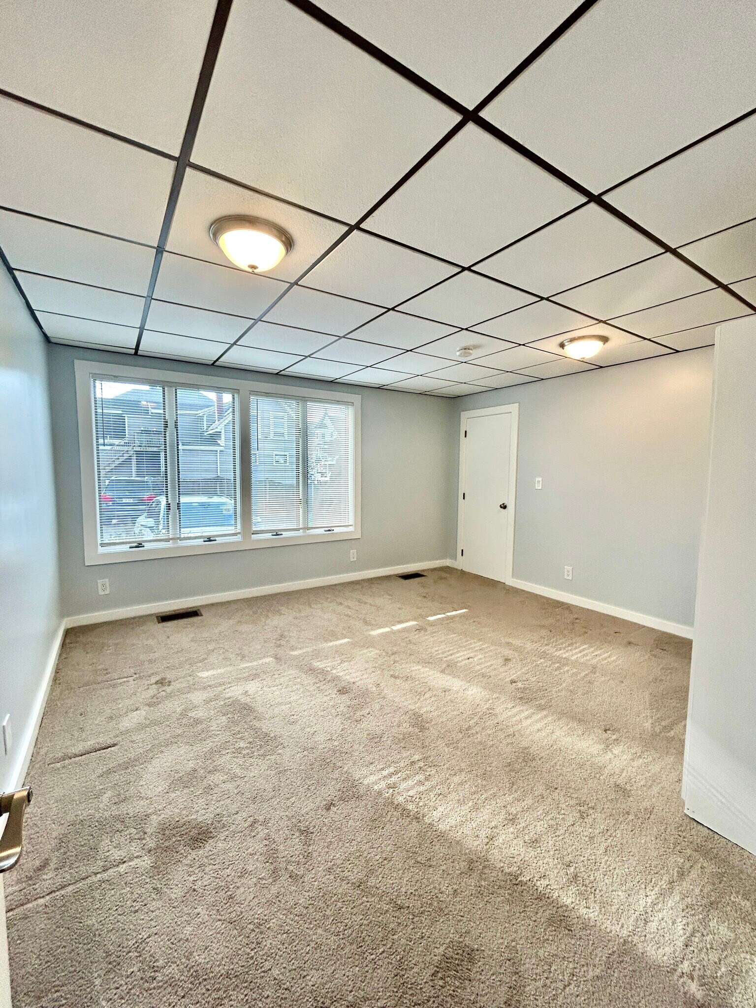 Building Photo - 353 Cabot St