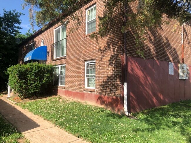 Primary Photo - 314 Mount Everest Dr