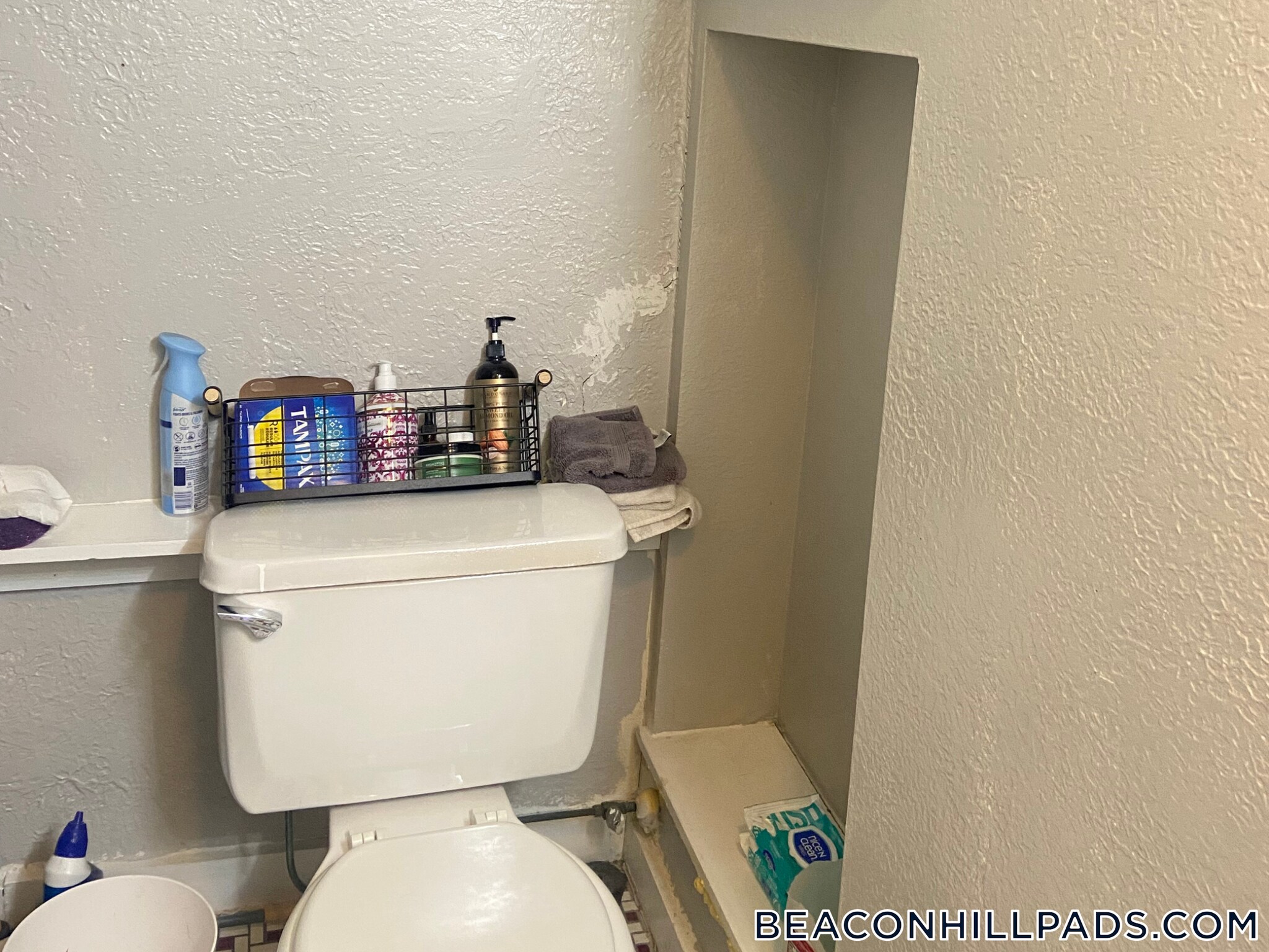 Building Photo - 72 Revere St