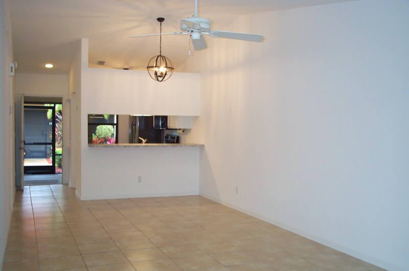 Building Photo - 2009 Pine Isle Ln