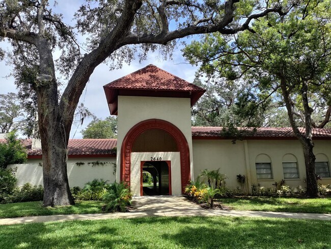 Building Photo - 2699 Seville Blvd
