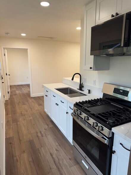 Building Photo - 2525 Sirius St