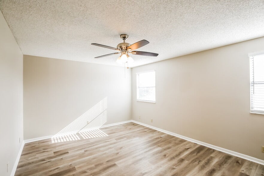 Building Photo - 3231 Ensenada Way