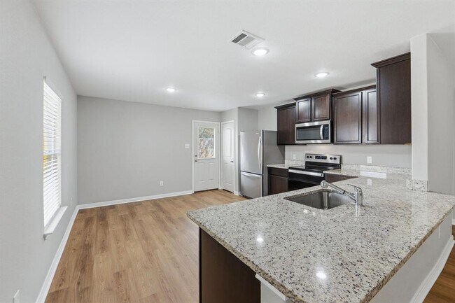 Building Photo - 1326 Amy Dr