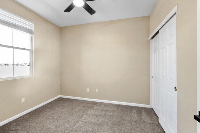 Building Photo - 2371 Snowberry Cir