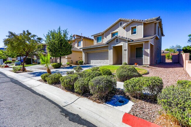 Building Photo - 3 Bed and Loft Summerlin Beauty