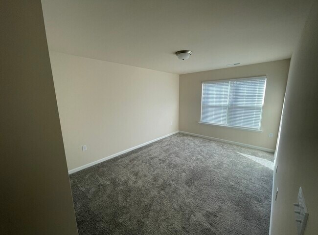 Building Photo - 228 Ribbon Rail St