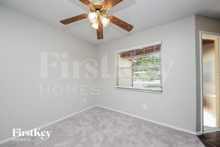 Building Photo - 443 Elkwood Ln