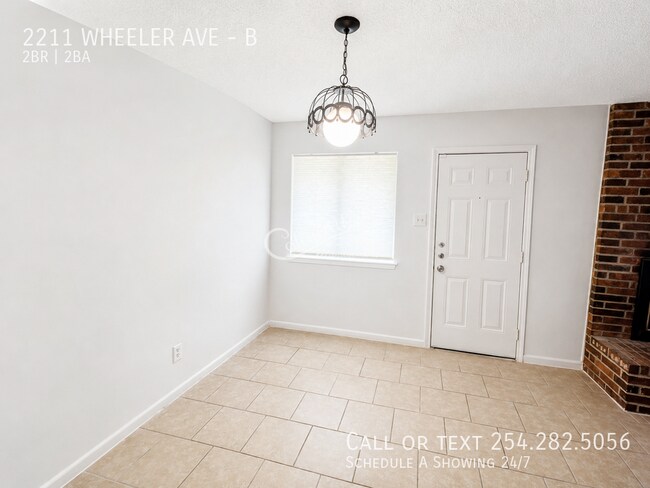 Building Photo - 2211 Wheeler Ave