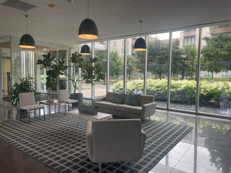 Building Photo - 8151 33rd Ave S