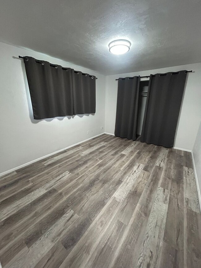 Building Photo - 2255 Shadylane Dr