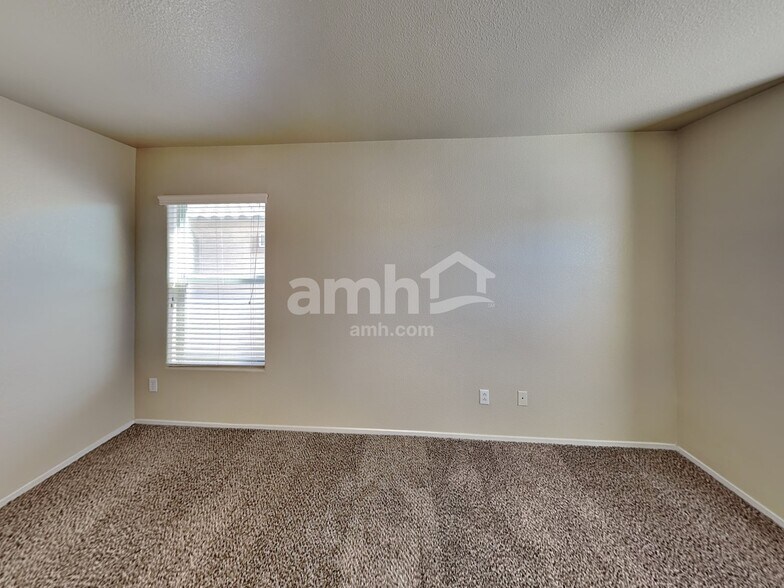 Building Photo - 8802 Salvestrin Point Ave