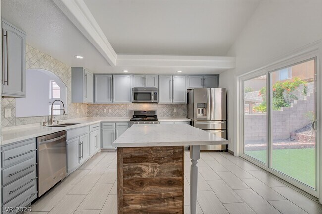 Building Photo - 3557 Sedwick Dr