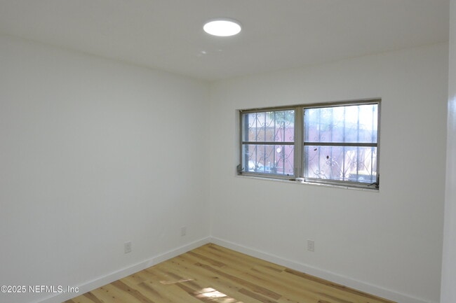 Building Photo - 6672 Kinlock Dr