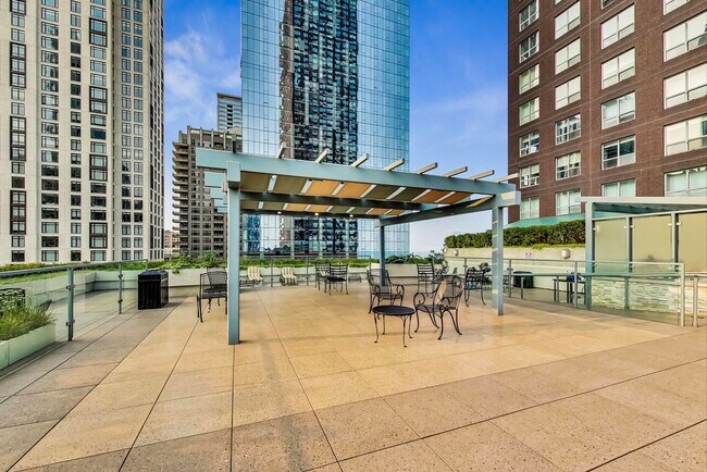 Building Photo - 474 N Lake Shore Dr