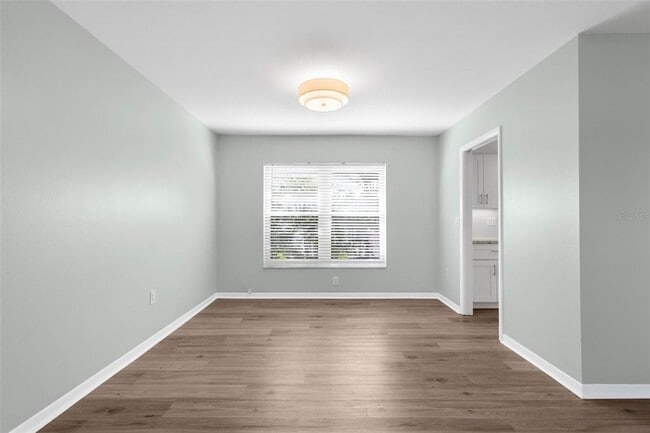 Building Photo - 913 64th St W