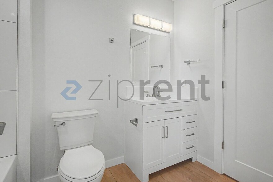 Building Photo - Unit 4325