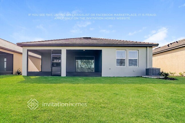 Building Photo - 14110 17 Ct E