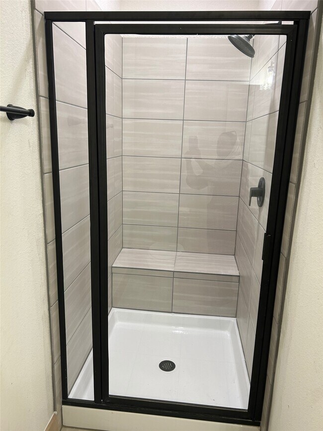 Building Photo - 16531 Oasis Mdw Ln