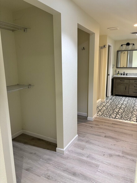 Building Photo - 4920 Gravelly Beach Rd NW