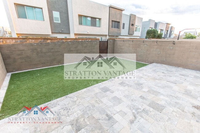 Building Photo - 1953 W Kinfield Trail