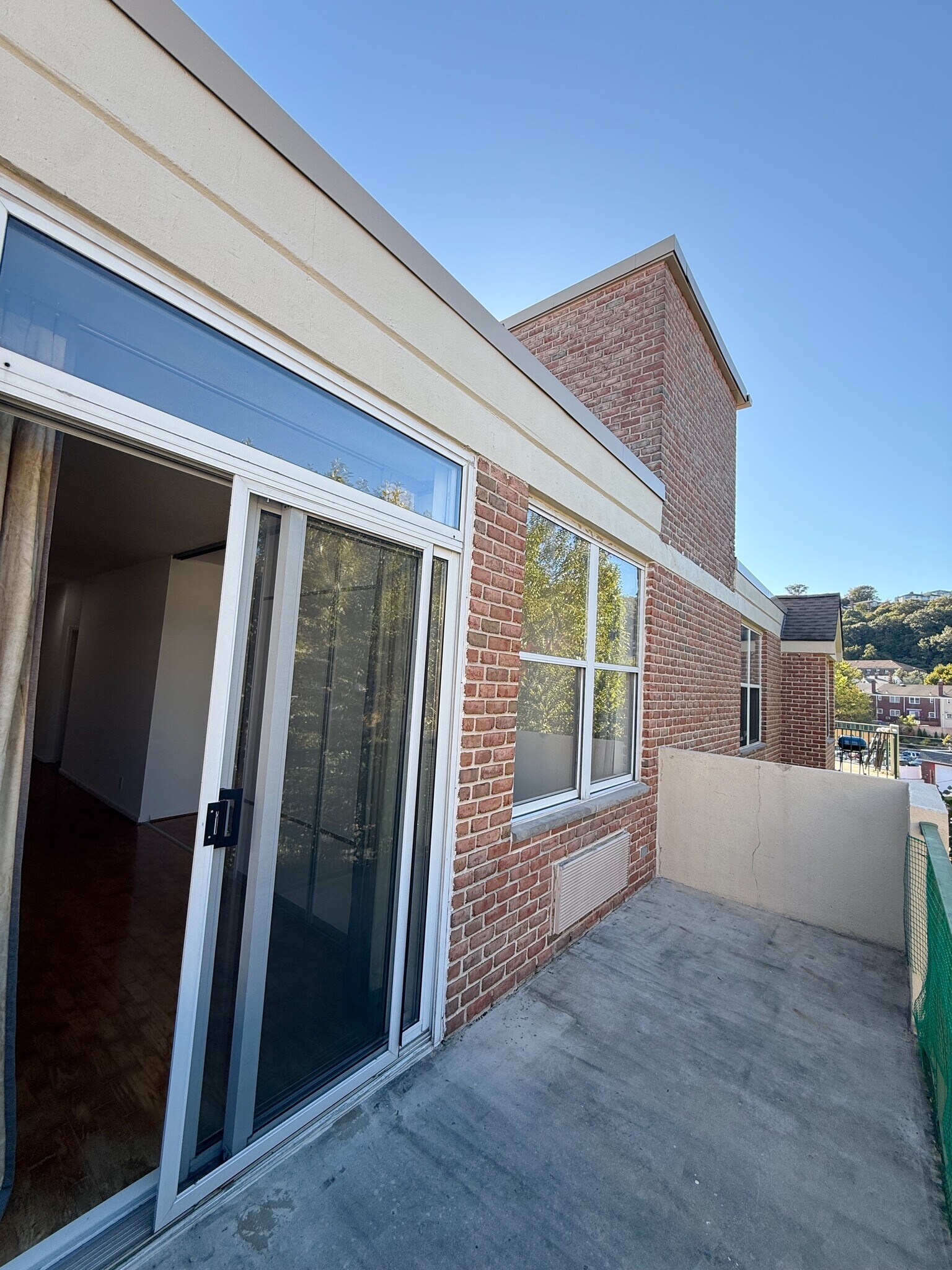 Building Photo - 200 Grand Cove Way
