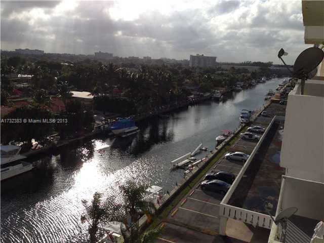 Building Photo - 2350 NE 135th St