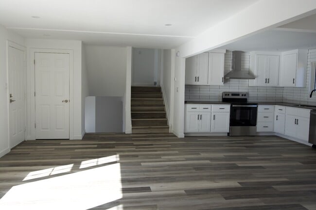 Building Photo - 8585 E Costilla Pl