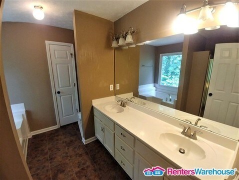 Building Photo - 852 Rockfount Way