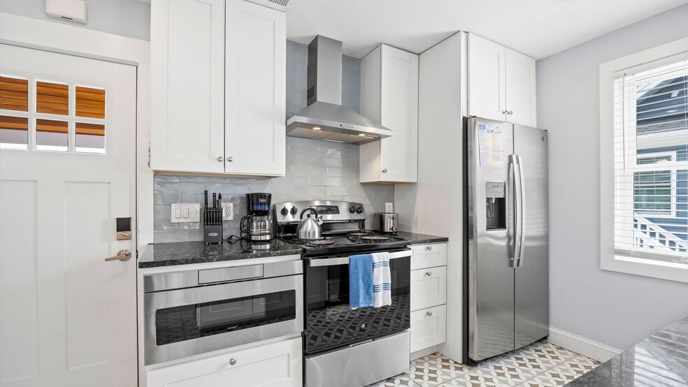 Building Photo - 54 Wesley Rd