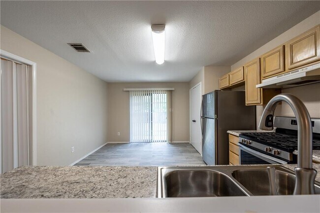 Building Photo - 1607 Greening Way