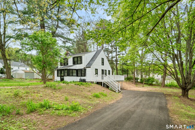 Building Photo - 1335 Wolf Hill Rd