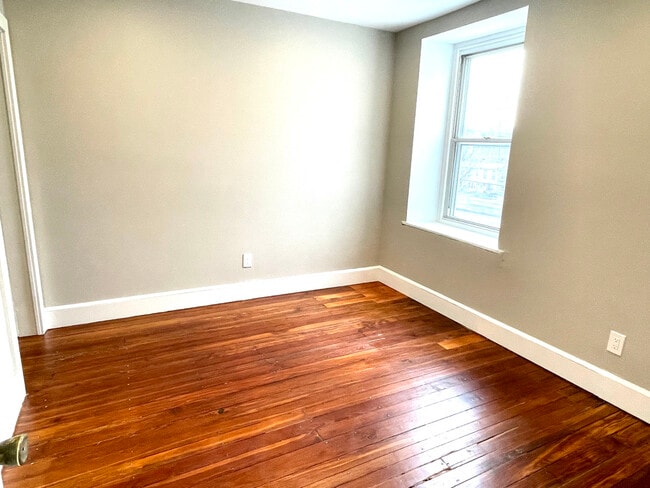 Building Photo - 4680 Umbria St