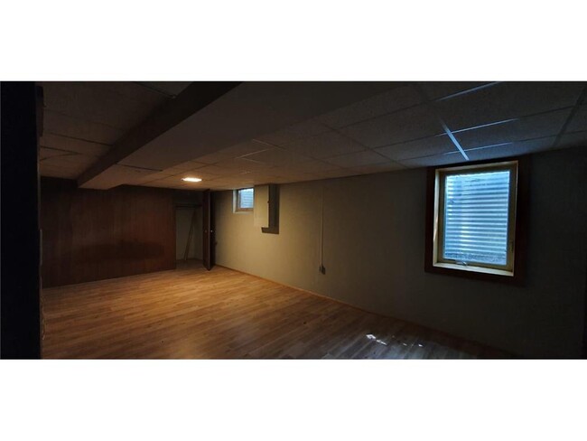 Building Photo - 4905 W 84th St
