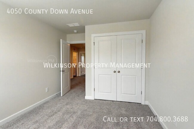 Building Photo - 4050 County Down Ave