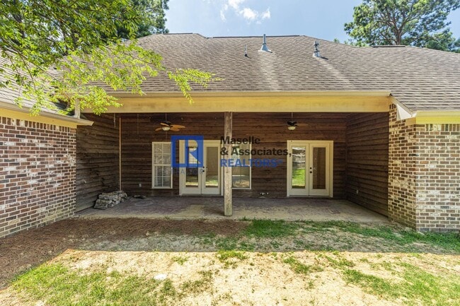 Building Photo - 4 Bed/3 Bath Home in Hartfield