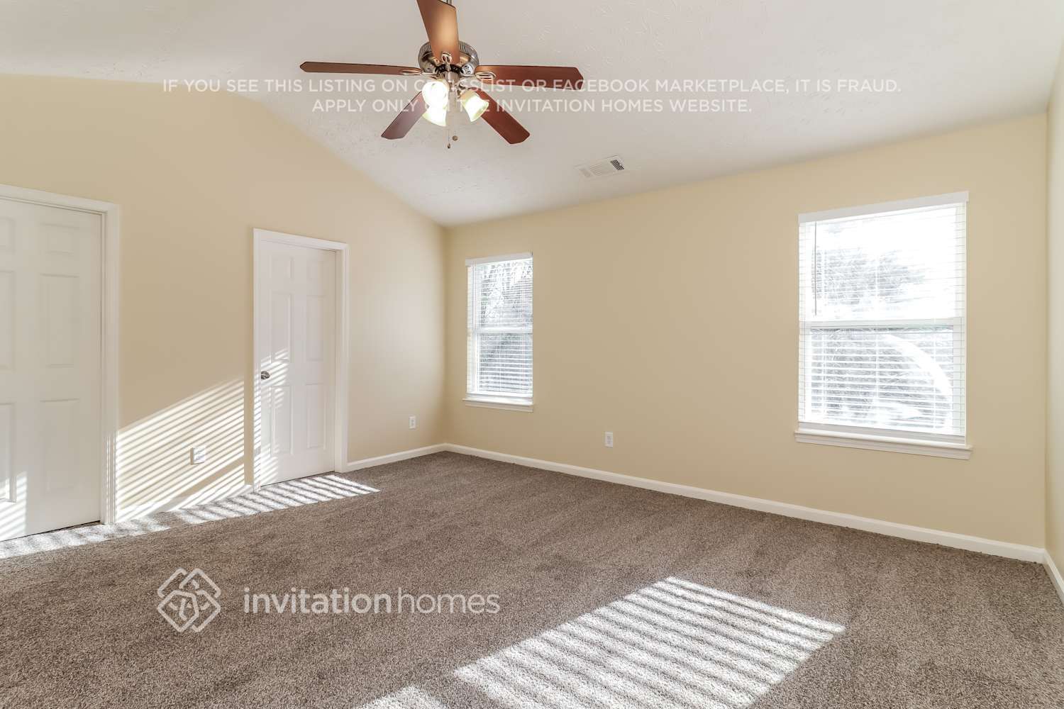 Building Photo - 9448 Lakeview Rd