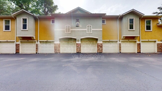 Building Photo - 8539 Gate Pkwy W