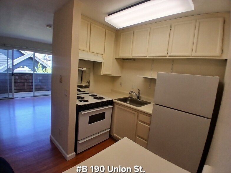 Building Photo - 190 Union St