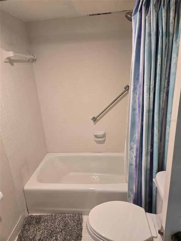 Building Photo - 400 Island Way