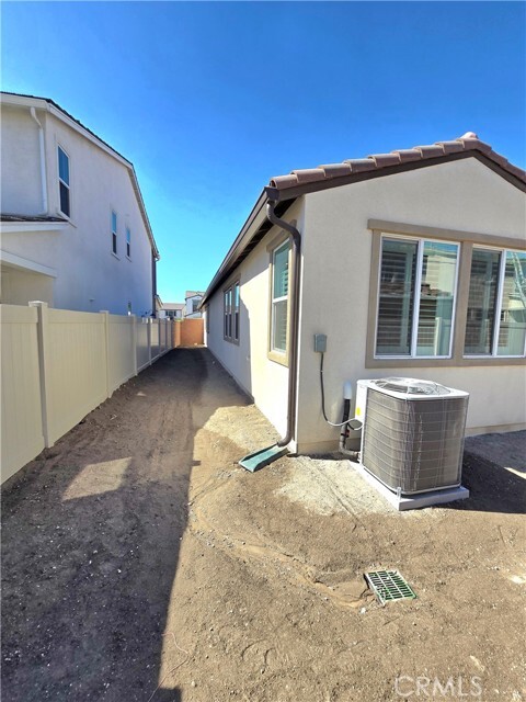 Building Photo - 16685 Deergrass Ave
