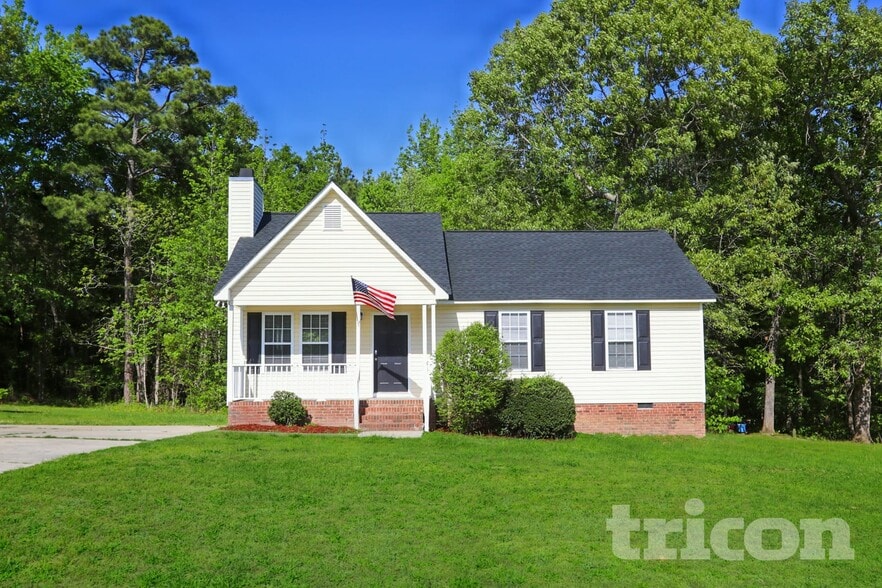 Primary Photo - 1017 Laurel Leaf Rd