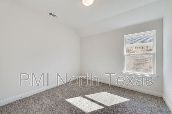 Building Photo - 309 Amenduni Ln