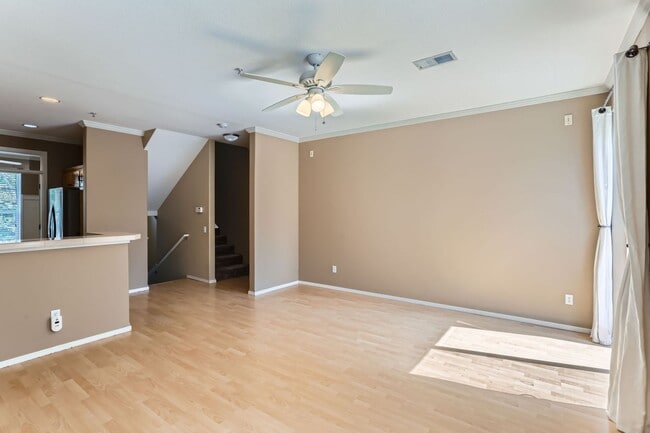 Building Photo - Elegant Forest Heights 3 bedroom, 3 bath Brownstone Home!