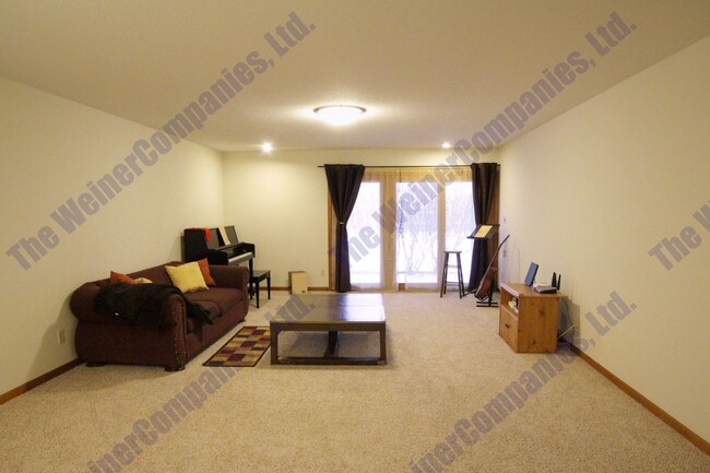 Building Photo - Now leasing for August!