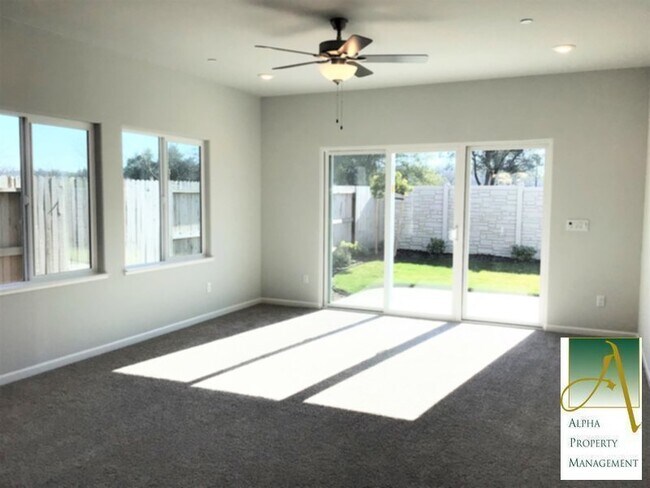 Building Photo - New home
