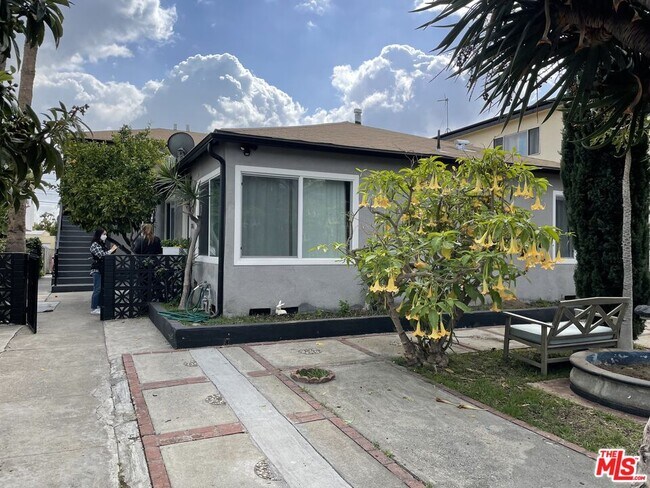 Building Photo - 2012 S Holt Ave